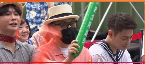 ▲▼知名藝人蔡康永低調現身沈伯洋競選總部成立大會。（圖／周軒臉書）