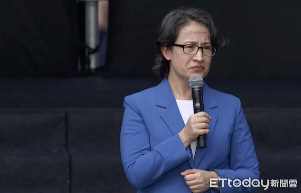 蕭美琴：台北不只有喝牛奶 沈伯洋不需背誦朗讀！他是行動知識庫
