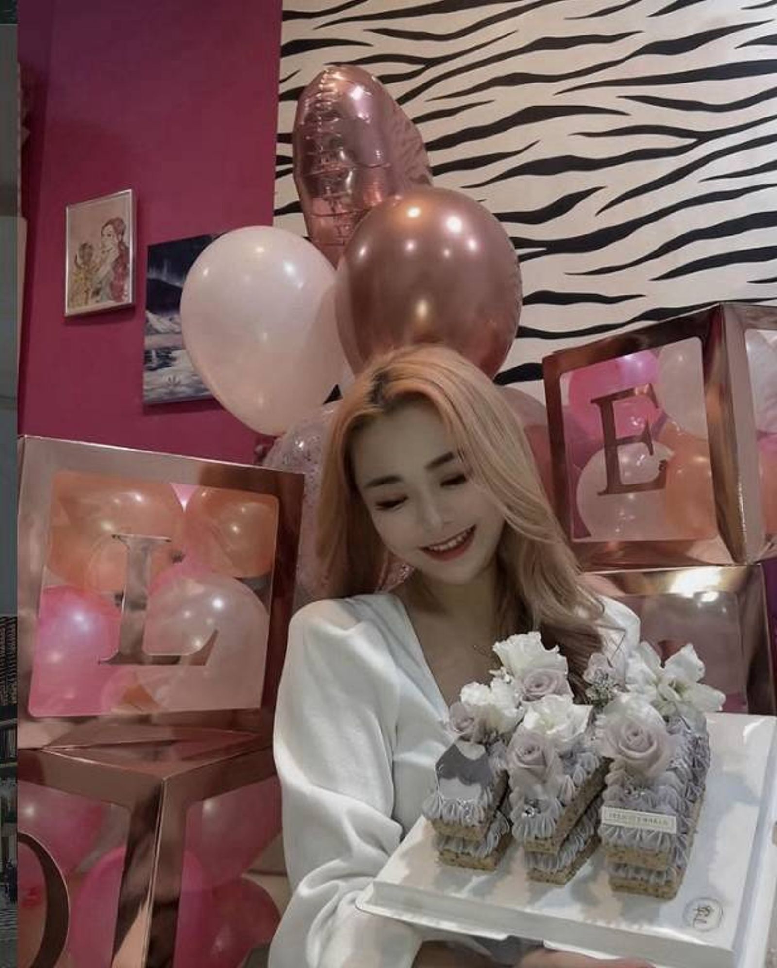 李女在生日PO出派對照片，還願自己每一歲都不忘善良、不忘初心。（翻攝當事人IG）