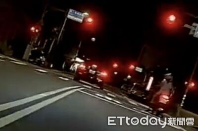 毒駕男深夜拒檢逆向闖紅燈狂逃 遭開20張紅單罰7萬再送辦