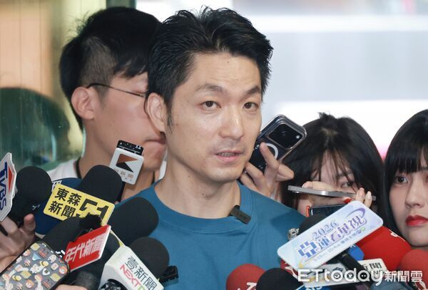 ▲▼蔣萬安視察衛生局檢驗科實驗室。（圖／記者周宸亘攝）