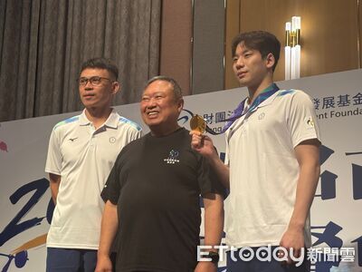 台灣泳壇第一人! 「蝶王」王冠閎亞運奪金仍像做夢