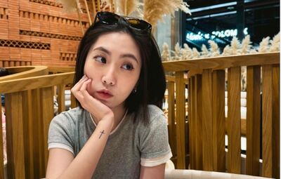 北市府美女副發言人酸沈伯洋：自打臉上癮　改口雙城論壇先留