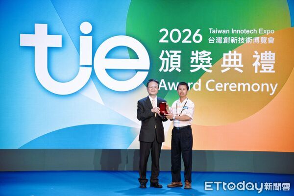 ▲南台科大師生團隊參加2026台灣創新技術博覽會，以醫療照護、運動健康、特殊教育及再生能源等研發成果，拿下6面銅牌。（記者林東良翻攝，下同）