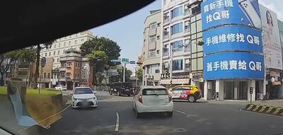 圓環行車別逆向!台南警提醒依方向行駛 違規最高罰1800元
