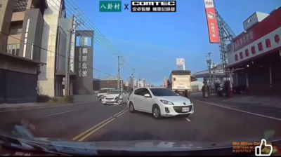 彰化3車連環撞!大貨車鬼切「自小客失控大迴旋」 驚悚畫面曝光