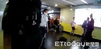 男置物櫃拿90萬現金!休假警一問他急落跑 車手慘被壓制逮捕