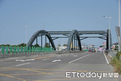 雲林平和橋啟動整修 60米鋼構防鏽+夜間照明改善拚春節前完工