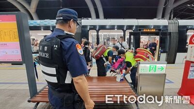 快訊/淡水輕軌晚間「女客意外落軌」!緊急送醫救治
