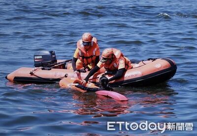 落海救援、油污應變一次練! 台南安平港動員92人跨單位聯防