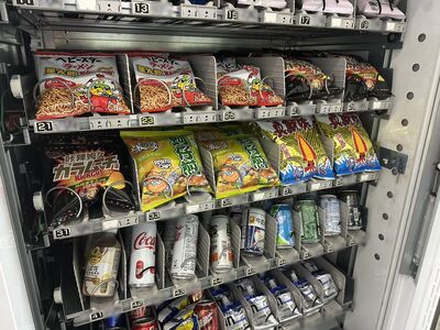 台灣「2款零食爆好吃」很多人找代購買!網笑:一箱一箱帶