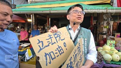 獨/粉絲送「紙板獎狀」21次獲優秀立委 賴瑞隆:做第1名市長