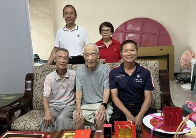 大園重陽慰訪8名百歲人瑞　101歲嬤飄咖啡香話人生