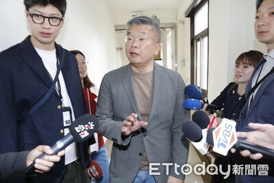 看球像苦行!外野排隊、散場交通挨批 蔡其昌親回球迷3訴求