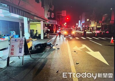 台南86歲翁半夜騎電車闖紅燈「路口擦撞轎車」 當場慘死