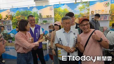 合體逛南投茶博!柯文哲大讚許淑華 力挺:站在這裡就不用再講了