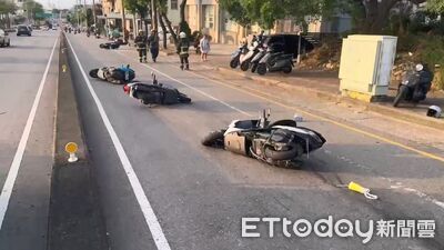 台灣大道沙鹿段連續2車禍「5機車倒一整排」 6人送醫