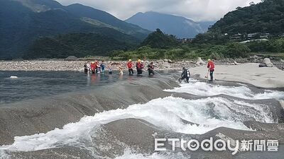 快訊/屏東13歲男童來義橋戲水失蹤 18人緊急搜救中