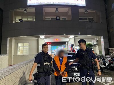 快訊/超商外夫持刀攻擊!妻子躲超商求助 友搶刀也遭劃傷