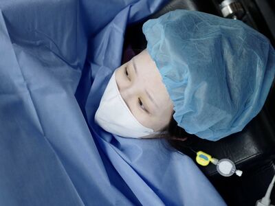 鄭家純國慶剖腹產雙胞胎！半夜痛到爆哭狂抖　還原過程：像身體被撕成兩半