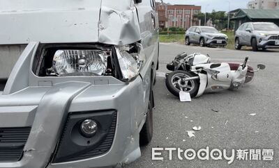 快訊／台東廂型車、機車對撞！騎士噴飛失去心跳　送醫搶救中