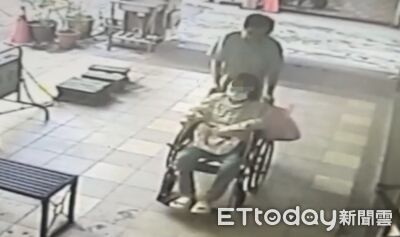 推輪椅接洗腎母回家畫面曝!夫早逝扶養獨子...媽媽竟遭兒打死