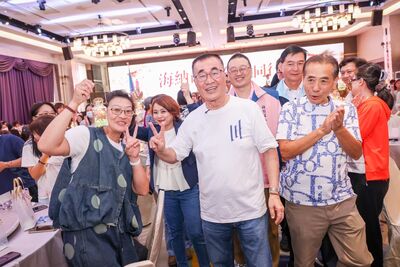 台上突批蔣萬安!李四川後援會長急澄清 目的凸顯蘇巧慧死不認錯