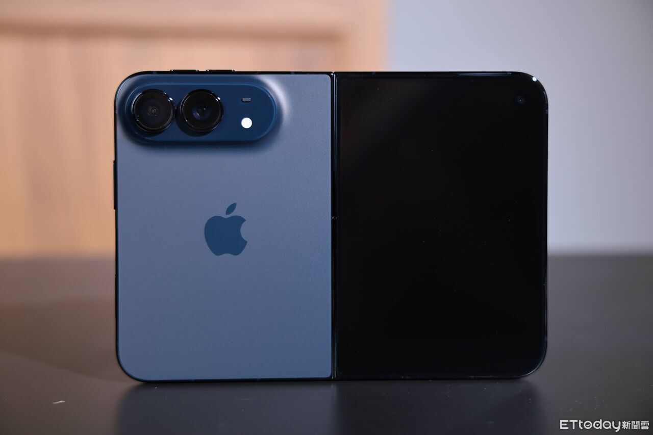 ▲▼       iPhone Duo,Duo,iPhoneDuo,摺疊      。（圖／記者蘇晟彥攝）