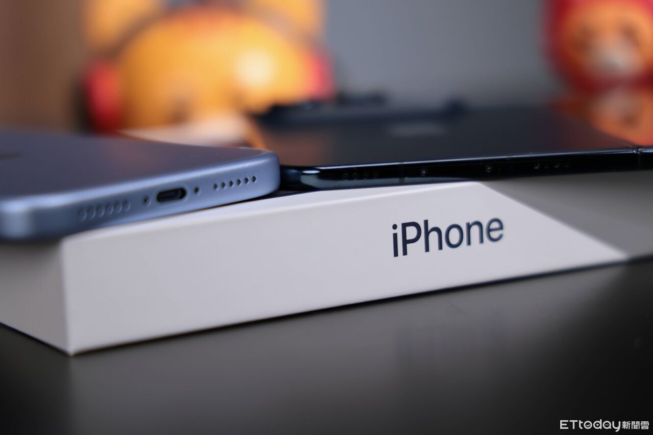 ▲▼       iPhone Duo,Duo,iPhoneDuo,摺疊      。（圖／記者蘇晟彥攝）