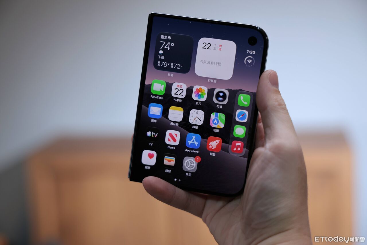 ▲▼       iPhone Duo,Duo,iPhoneDuo,摺疊      。（圖／記者蘇晟彥攝）