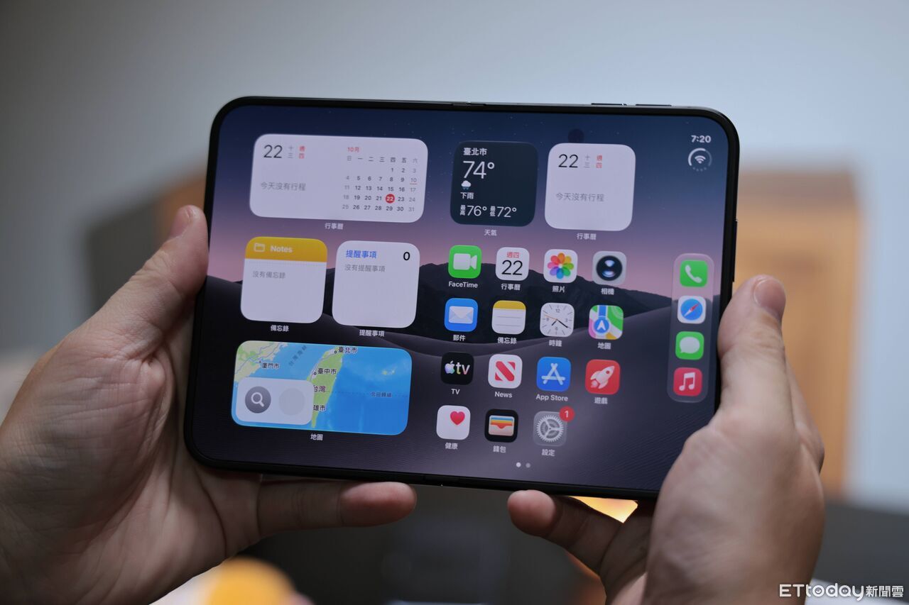▲▼       iPhone Duo,Duo,iPhoneDuo,摺疊      。（圖／記者蘇晟彥攝）