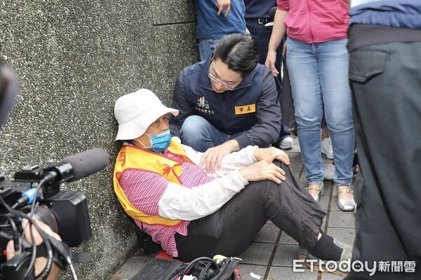 [新聞] 快訊／蔣萬安勘災遇清潔隊阿姨低血壓　全 - 八卦 - PTT.BEST 批踢踢爆文