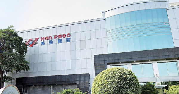 設備股王爆血汗！ 颱風假逼「18年心梗老臣」上班