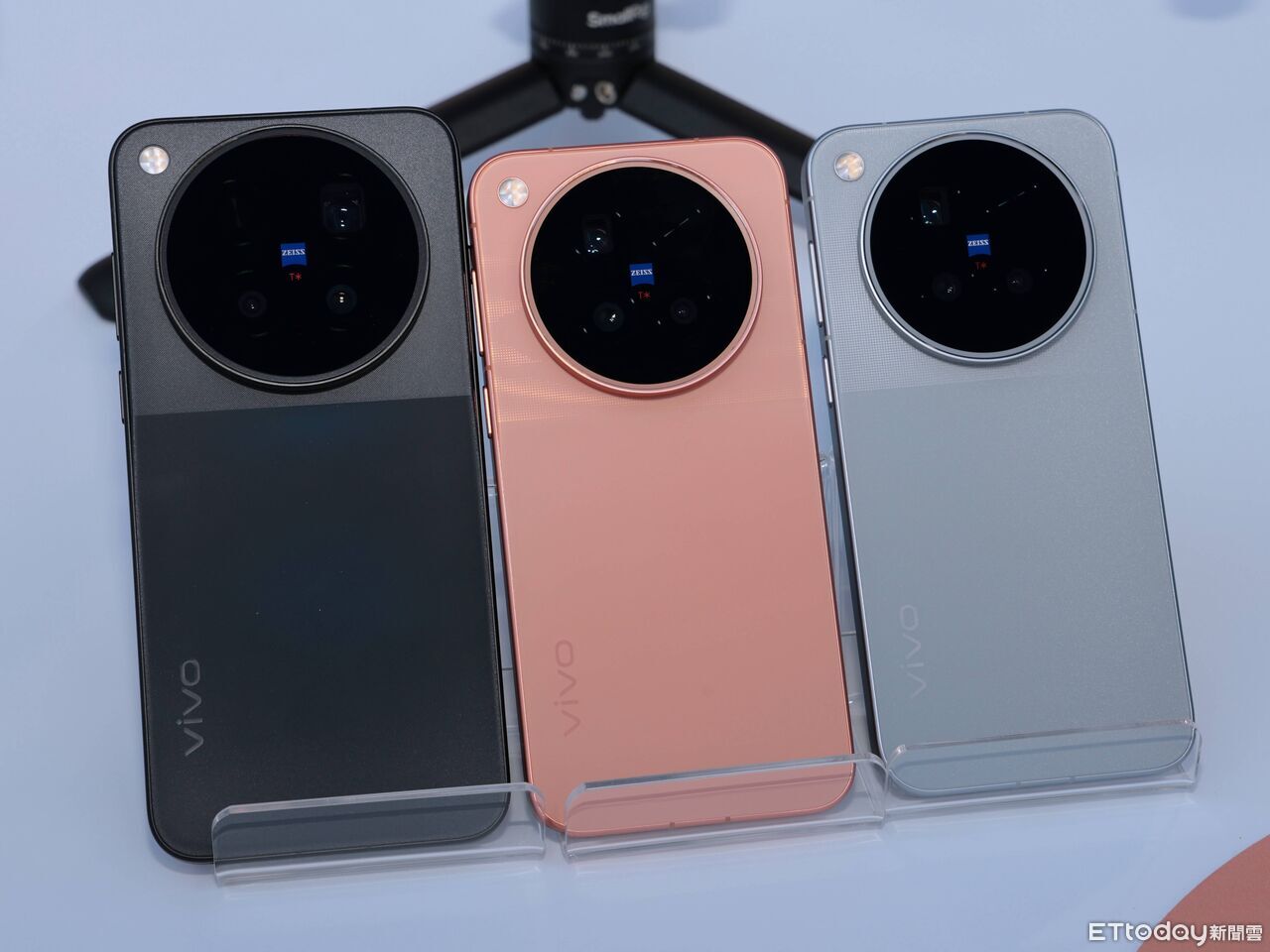 vivo X500登台！寵粉狂撒500萬好康 談寬摺計畫「要確認有需求」